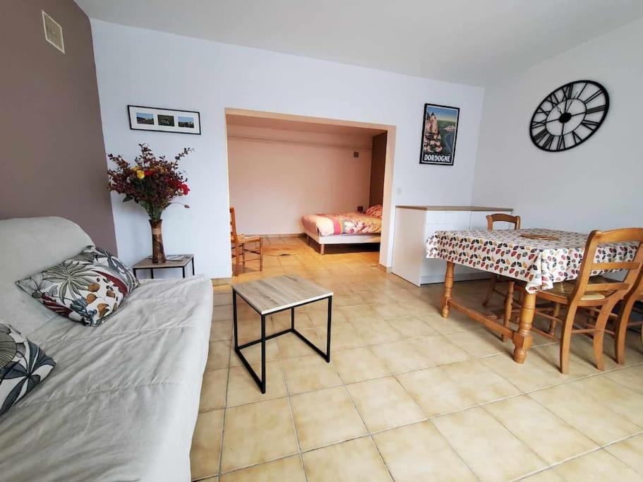 Studio Au Pied Du Chateau De Castelnaud エクステリア 写真